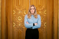Justis- og beredskapsminister Emilie Enger Mehl (Sp) vil ha en rask reversering av domstolsreformen som den forrige regjeringen innførte.