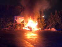 Ingen ble skadd da en campingvogn brant i Haavard Martinsens vei på Haugenstua tirsdag morgen.