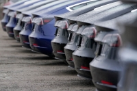 LOKOMOTIVET: Tesla Model 3 er årets salgsvinner, med rundt 11.000 leverte biler. Modellen har alene en markedsandel på 12,4 prosent i det norske personbilmarkedet.