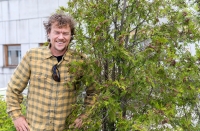 Lars Monsen er primus motor for NRK-satsingen der han og et celebert utvalg gjester tar seg rundt i norsk natur i sommer. Her er Monsen under lanseringen av programmet på Marienlyst i midten av juni.