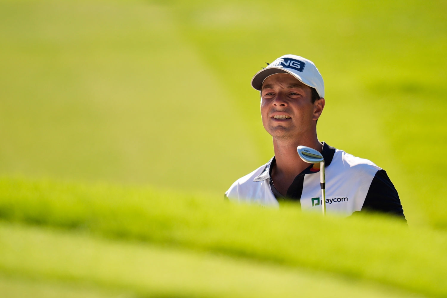 Viktor Hovland på hull 18 i sesongavslutningen på PGA-touren i golf. Hovland ble kom på andreplass og kunne innjassere 47 millioner kroner.