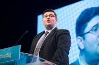 Frp bekrefter at stortingsrepresentant Mazyar Keshvari er siktet av politiet. – Siktelsen er svært alvorlig, sier gruppeleder Hans Andreas Limi.