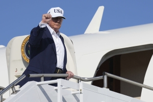 Trump: Latterlig at Elon Musk har stiftet politisk parti