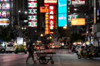 Det har vært folketomt i turistbyen Bangkok under pandemien. Her fra Chinatown i Bangkok 3. august.