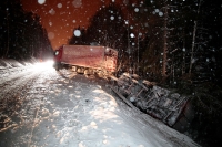 Tre ble skadd i en trafikkulykke i Øvre Eiker i Buskerud tidligere i vinter. En personbil, et vogntog og en semitrailer var innblandet i ulykken.