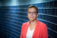 Medietilsynet, her ved direktør Mari Velsand, konkluderer med at Norge fremdeles har et sterkt mediemangfold.