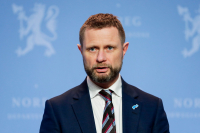 Helse- og omsorgsminister Bent Høie under en tidligere pressekonferanse om koronasituasjonen.